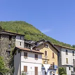 Cozy Hideaway Above * San Siro (Lombardy)