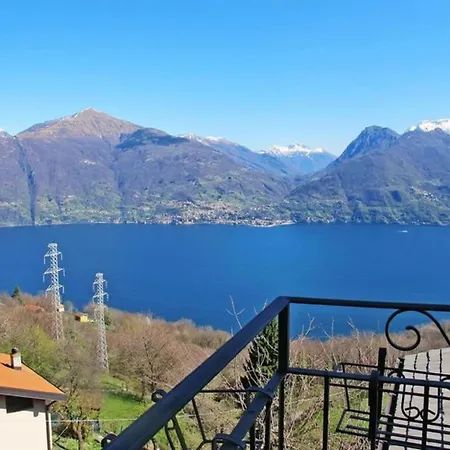 Cozy Hideaway Above *