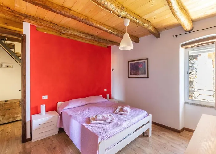 Cozy Hideaway Above Holiday home San Siro (Lombardy)