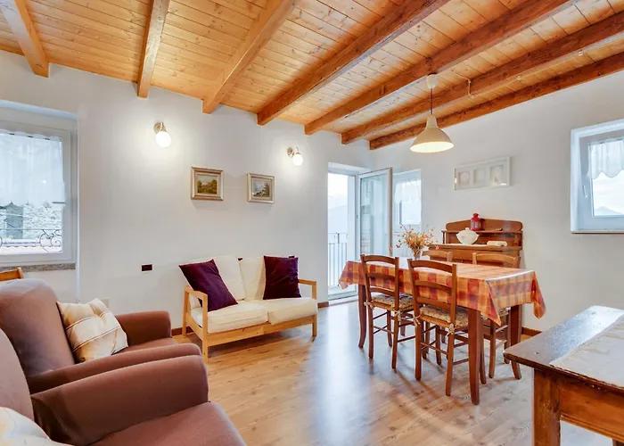 Cozy Hideaway Above Vakantiehuis